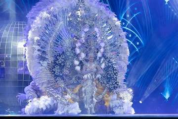 Lola Ortíz, representante de la firma teldense Tapicería Peñate, nueva Reina del Carnaval de la capital grancanaria/TA y Lpacarnaval.